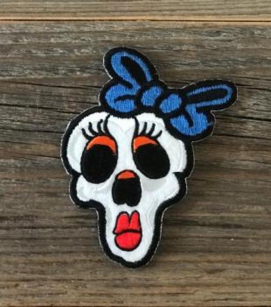 Totenkopf Girl mit blauer Masche